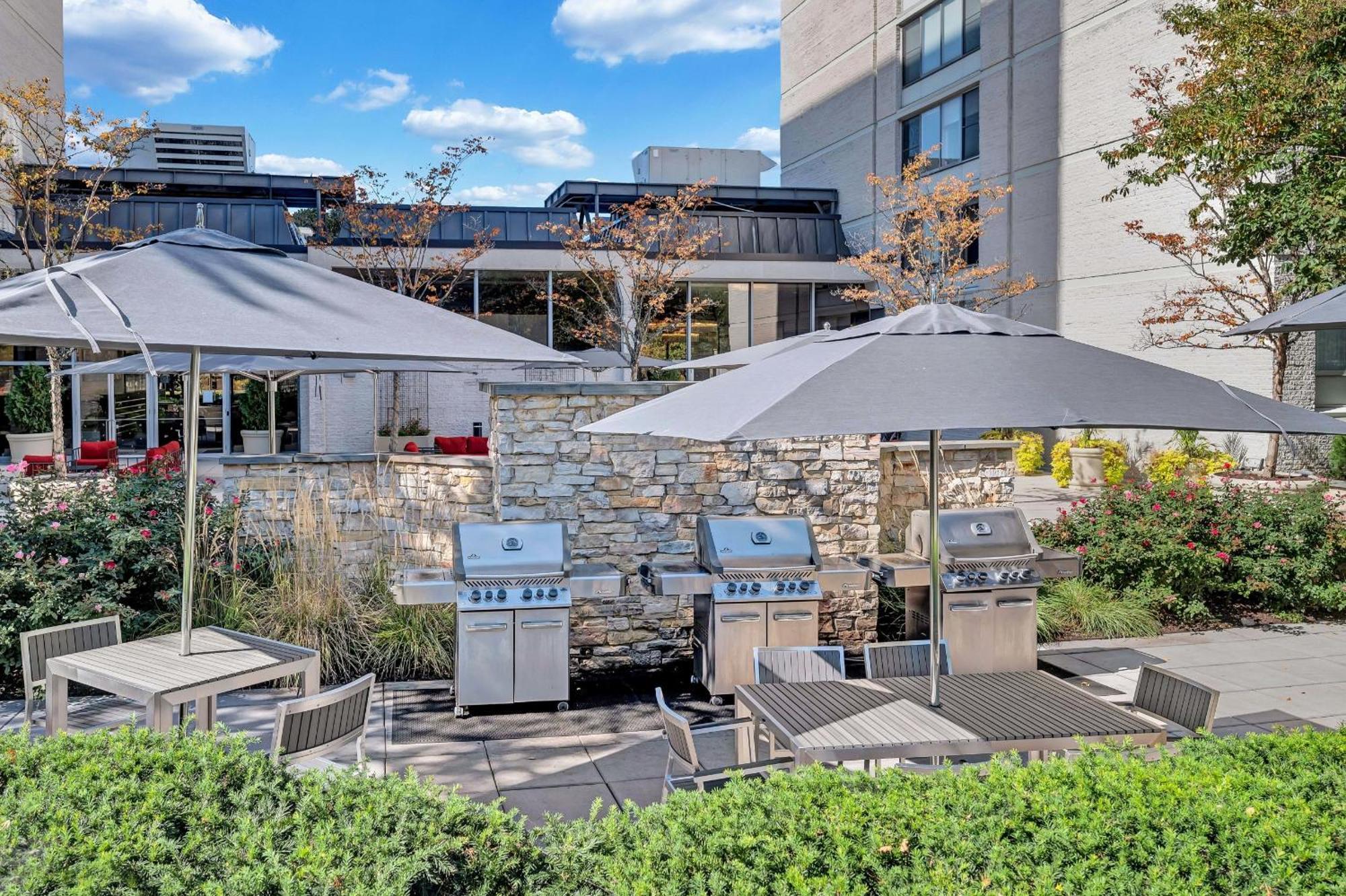 Beautiful 2Br Apartment At Crystal City With Gym Arlington Esterno foto
