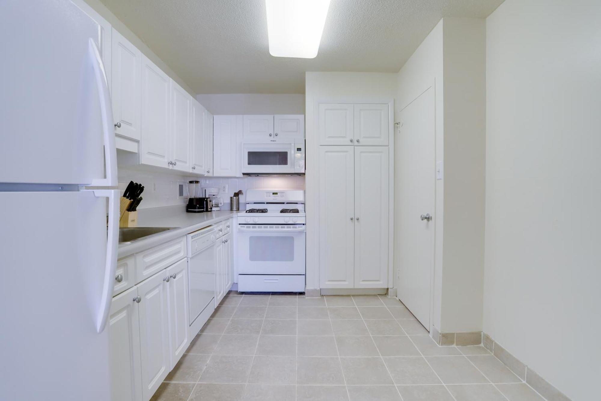 Beautiful 2Br Apartment At Crystal City With Gym Arlington Esterno foto