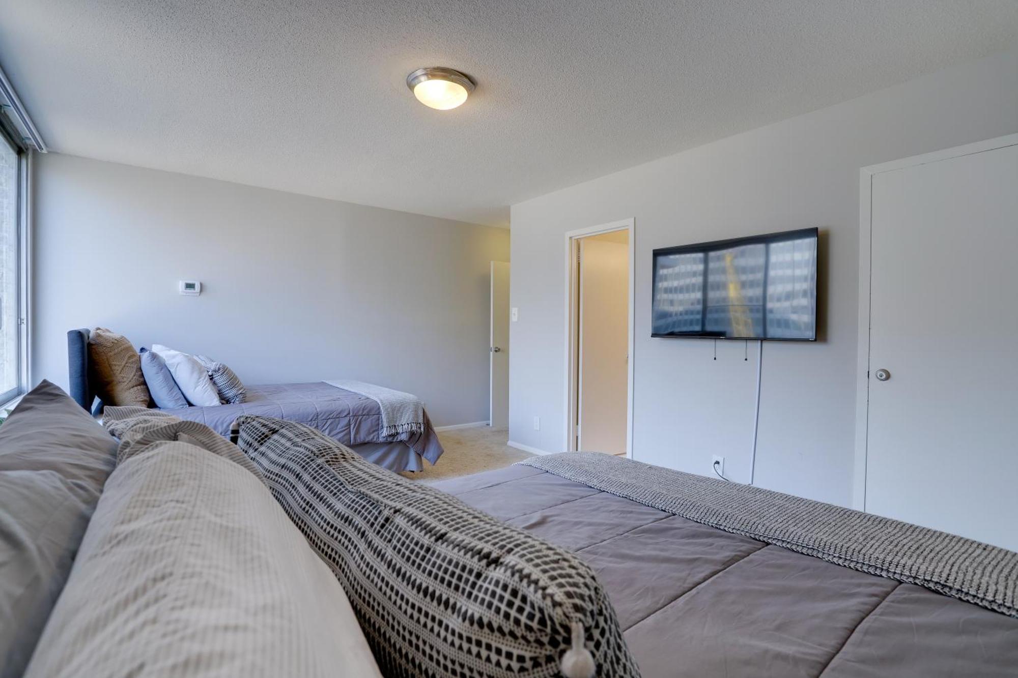 Beautiful 2Br Apartment At Crystal City With Gym Arlington Esterno foto