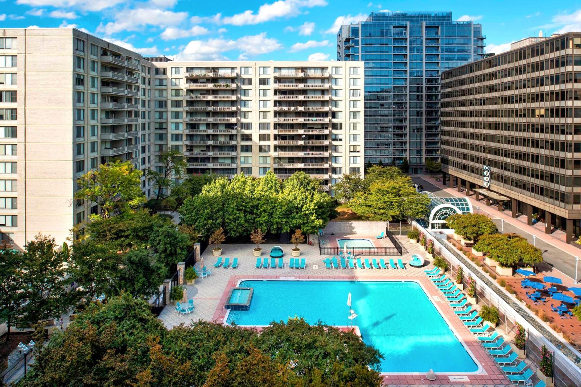Beautiful 2Br Apartment At Crystal City With Gym Arlington Esterno foto